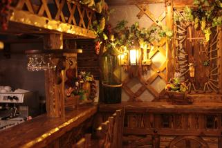 Бар "Дворик"