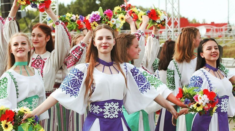 Александрия собирает друзей на берегу Днепра Александрия собирает друзей на берегу Днепра в Беларуси