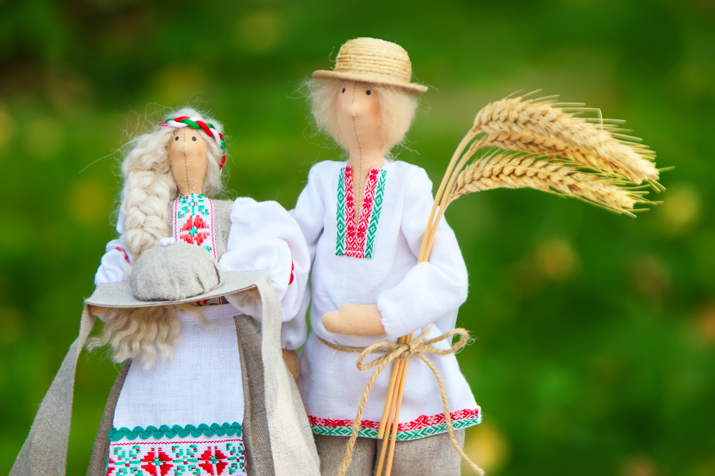 symbolic-dolls-byelorussians-belarusian-dolls.jpg