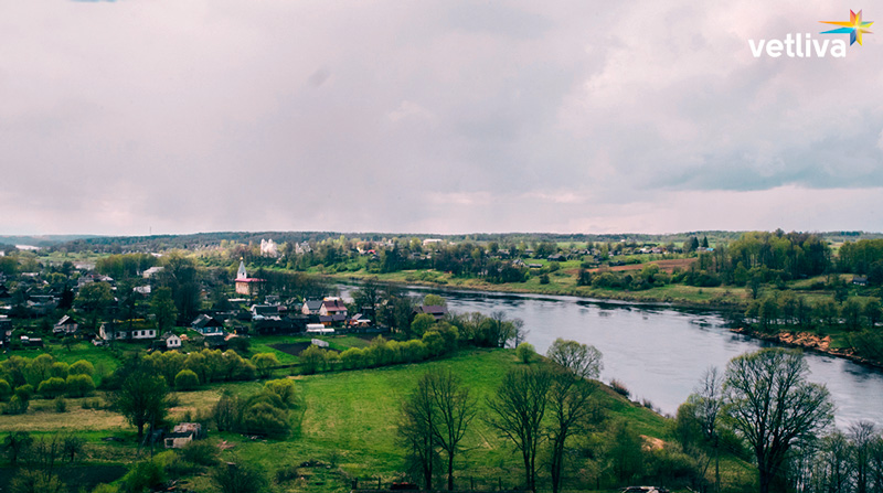 Панорамный вид в деревне Друя на Латвию