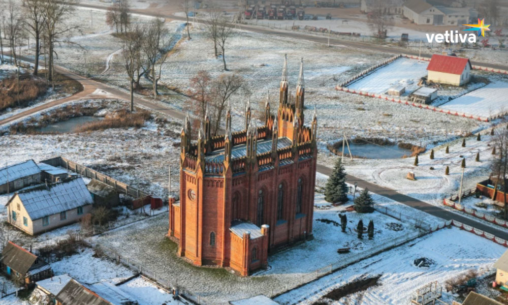 Успенская церковь в Сарье