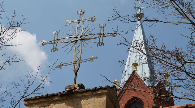 Костел Святых Апостолов Петра и Павла в деревне Старые Василишки