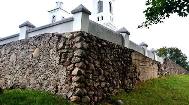 Костел Святых Ангелов-Хранителей в деревне Роготно