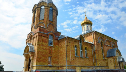 Троицкая церковь в поселке Россь