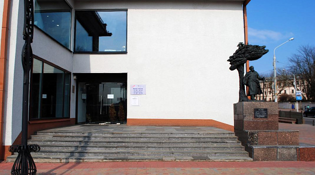 Персональная галерея художника Андрея Осташова в Минске