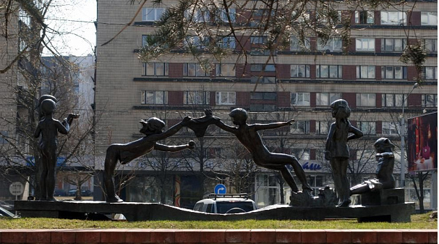 Памятник Играющие дети в Минске