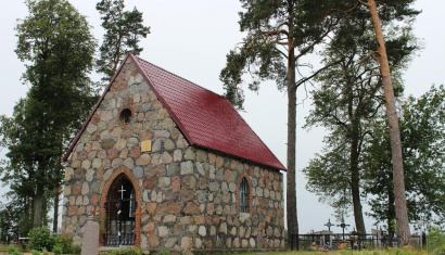 Каменная часовня - родовая усыпальница графского рода Забелло