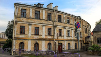 Музыкальная школа в Гродно («кривая официна»)