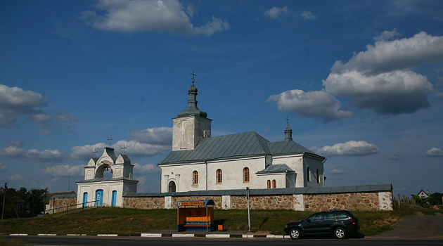 Успенская церковь в деревне Новый Свержень