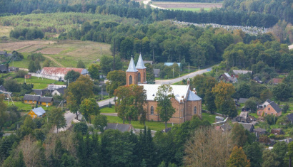 Костел Рождества Девы Марии в деревне Трабы