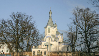 Церковь Троицкая в деревне Долгиново