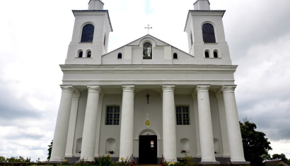 Костел Святых Ангелов-Хранителей в деревне Роготно