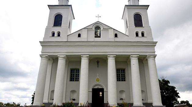 Костел Святых Ангелов-Хранителей в деревне Роготно
