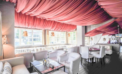 Ресторан - караоке-клуб "The Black Door"