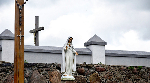 Костел Святых Ангелов-Хранителей в деревне Роготно