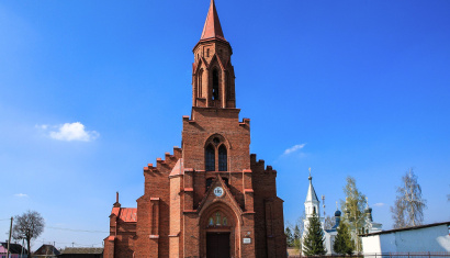 Костел Святых Петра и Павла в Логишине