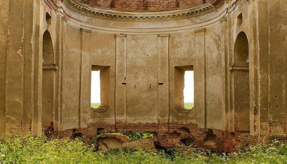 Католический костёл в д. Каничи