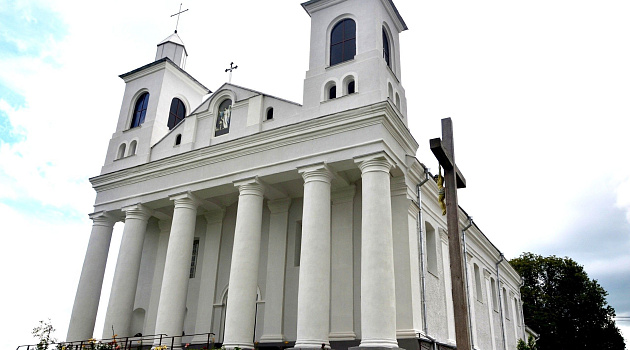 Костел Святых Ангелов-Хранителей в деревне Роготно