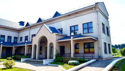 Центр народных ремесел и музей быта в поселке Россь