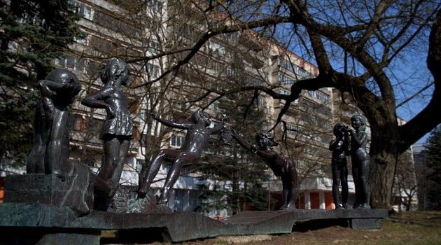 Памятник Играющие дети в Минске