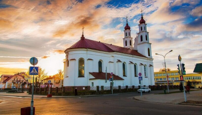 Костел Успения Пресвятой Девы Марии, памятник архитектуры в стиле виленского барокко, 16 век