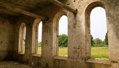 Католический костёл в д. Каничи