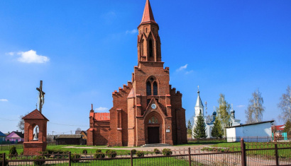 Костел Святых Петра и Павла в Логишине