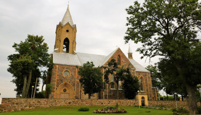 Костел Святого Юрия в деревне Оссова