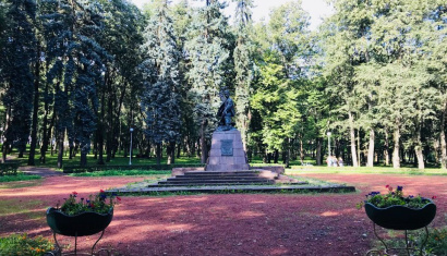 Сквер Марата Казея в Минске